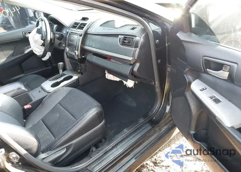 2013 Toyota Camry Se z USA, uszkodzony, nr VIN 4T1BF1FK7DU246155